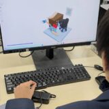 岐阜県清凌高校で、学びラボのクリエイティブカリキュラムによる3DCAD授業を実施