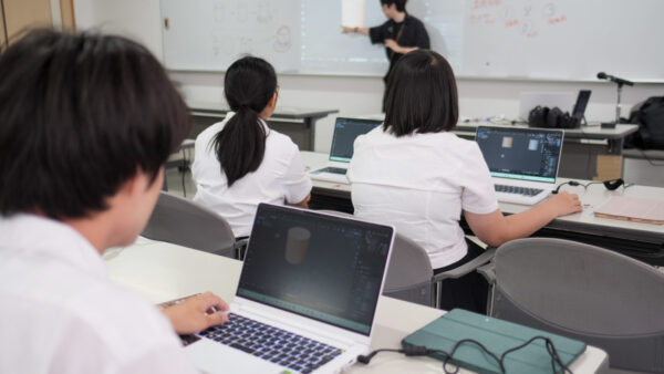 静岡市立清水桜が丘高等学校で3DCG制作講座を開催しました